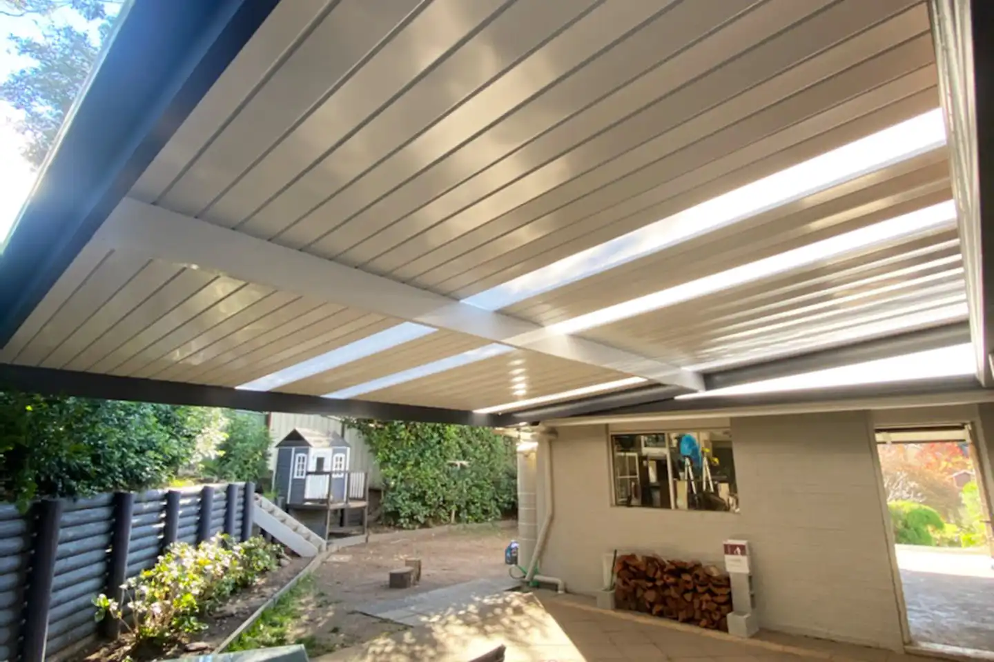 compact retractable roof system
